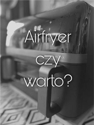 Czy airfryer ma sens, jeśli w domu jest piekarnik? 🤔 Też miałam wątpliwości. Przy małych porcjach to realna oszczędność czasu i energii: bez długiego nagrzewania, szybkie efekty i wygoda, zwłaszcza w tygodniu. Ale uczciwie — nie wszystko wychodzi idealnie (np. drożdżowe bułeczki wymagają trochę gimnastyki). Airfryer nie zastępuje piekarnika, ale świetnie go uzupełnia. 👉 A Ty co wybierasz częściej: airfryer czy piekarnik? Daj znać w komentarzu 👇 #airfryer #piekarnik #gotowanie #agd #creatorsearchinsights Mova AeroChef FD20 Pro Air Fryer Czy airfryer ma sens, jeśli w domu jest piekarnik? 🤔 Też miałam wątpliwości. Przy małych porcjach to realna oszczędność czasu i energii: bez długiego nagrzewania, szybkie efekty i wygoda, zwłaszcza w tygodniu. Ale uczciwie — nie wszystko wychodzi idealnie (np. drożdżowe bułeczki wymagają trochę gimnastyki). Airfryer nie zastępuje piekarnika, ale świetnie go uzupełnia. 👉 A Ty co wybierasz częściej: airfryer czy piekarnik? Daj znać w komentarzu 👇 #airfryer #piekarnik #gotowanie #agd #creatorsearchinsights Mova AeroChef FD20 Pro Air Fryer